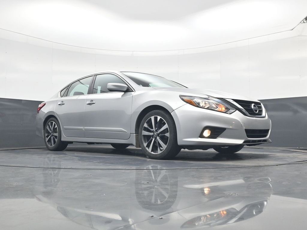 Used 2016 Nissan Altima 2.5 SR image 17