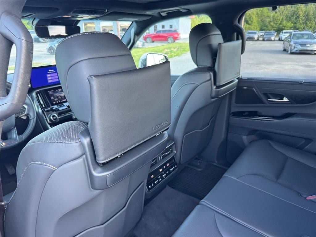 Used 2023 Lexus LX 600 4WD w/ Accessory Package (Z1) image 13
