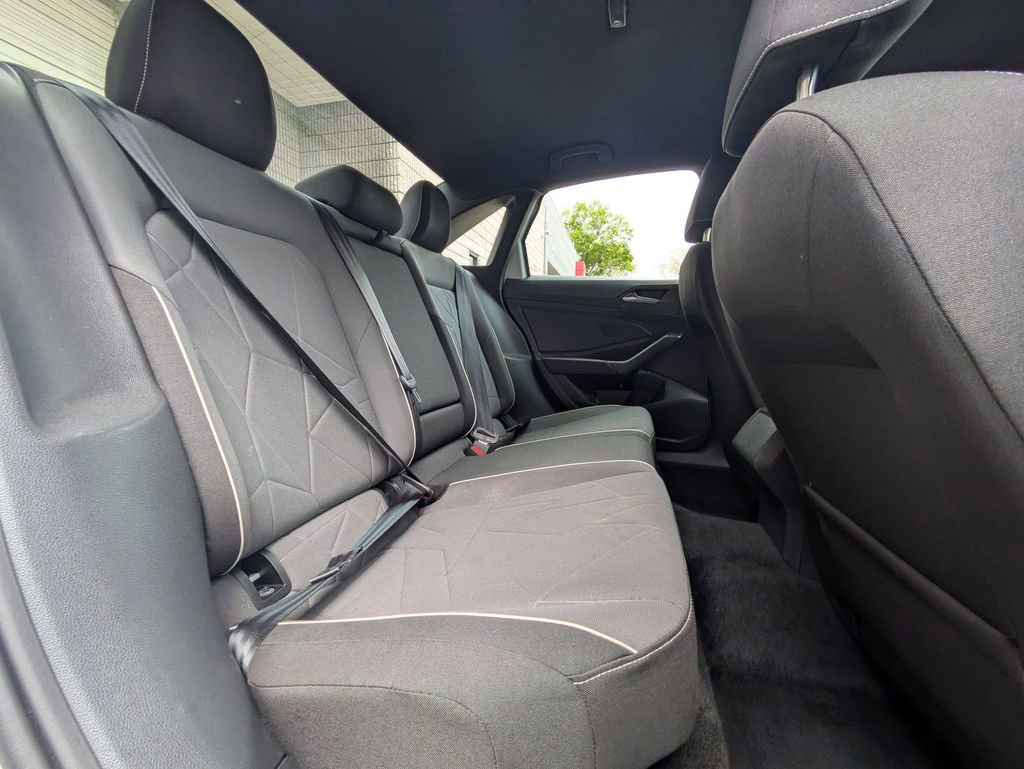 Used 2025 Volkswagen Jetta Sport FWD image 28