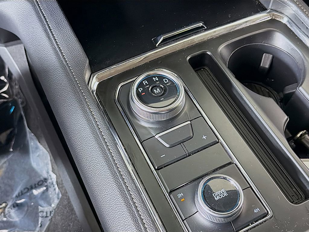 Used 2024 Ford Expedition XLT image 39