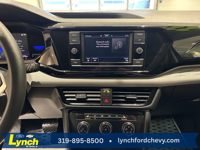 Used 2022 Volkswagen Taos S image 11