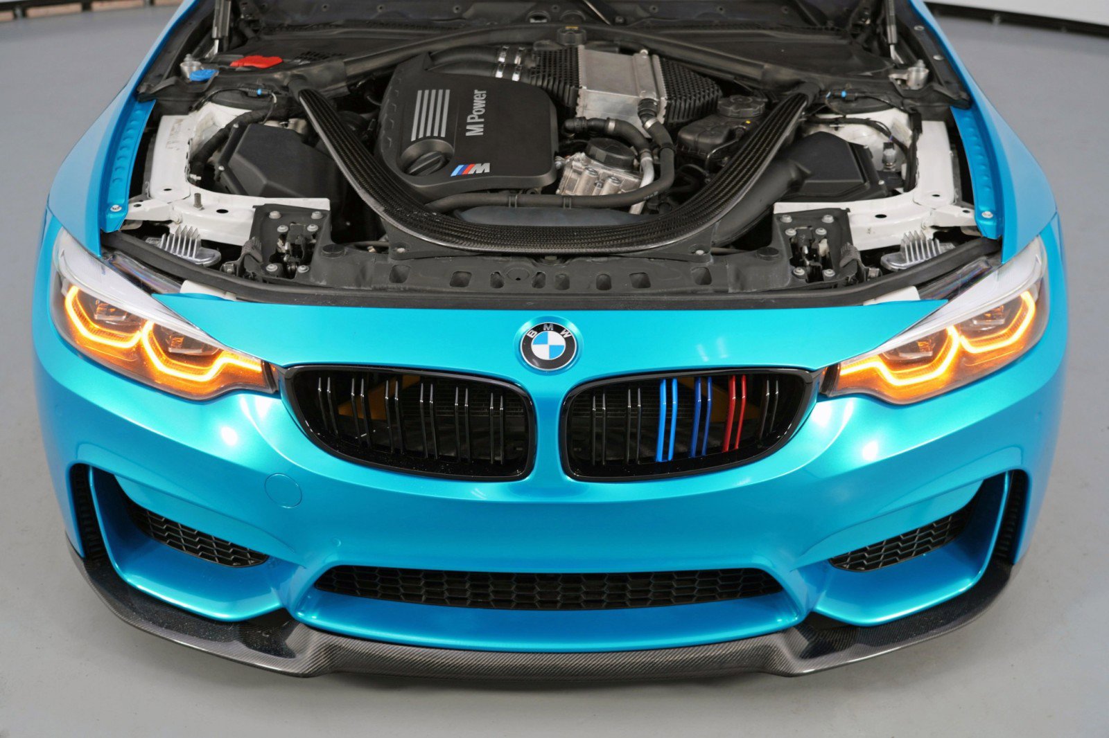 Used 2019 BMW M4 CS w/ Executive Package image 8