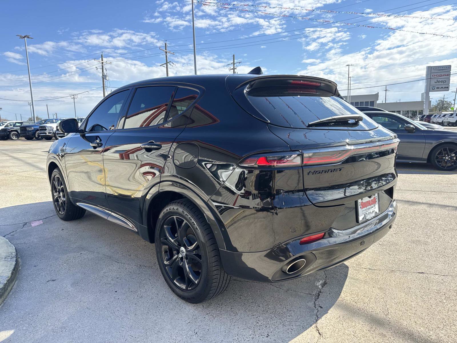 Used 2024 Dodge Hornet R/T w/ R/T Blacktop Package image 5