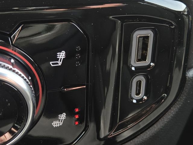 New 2026 GMC Sierra 1500 Elevation image 8