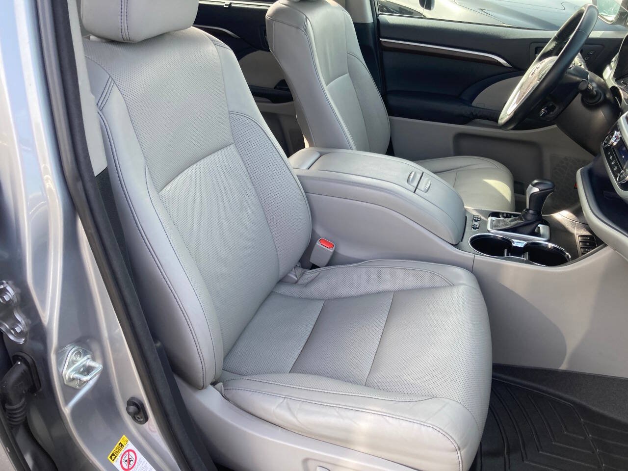 Used 2015 Toyota Highlander Limited AWD/4WD image 51