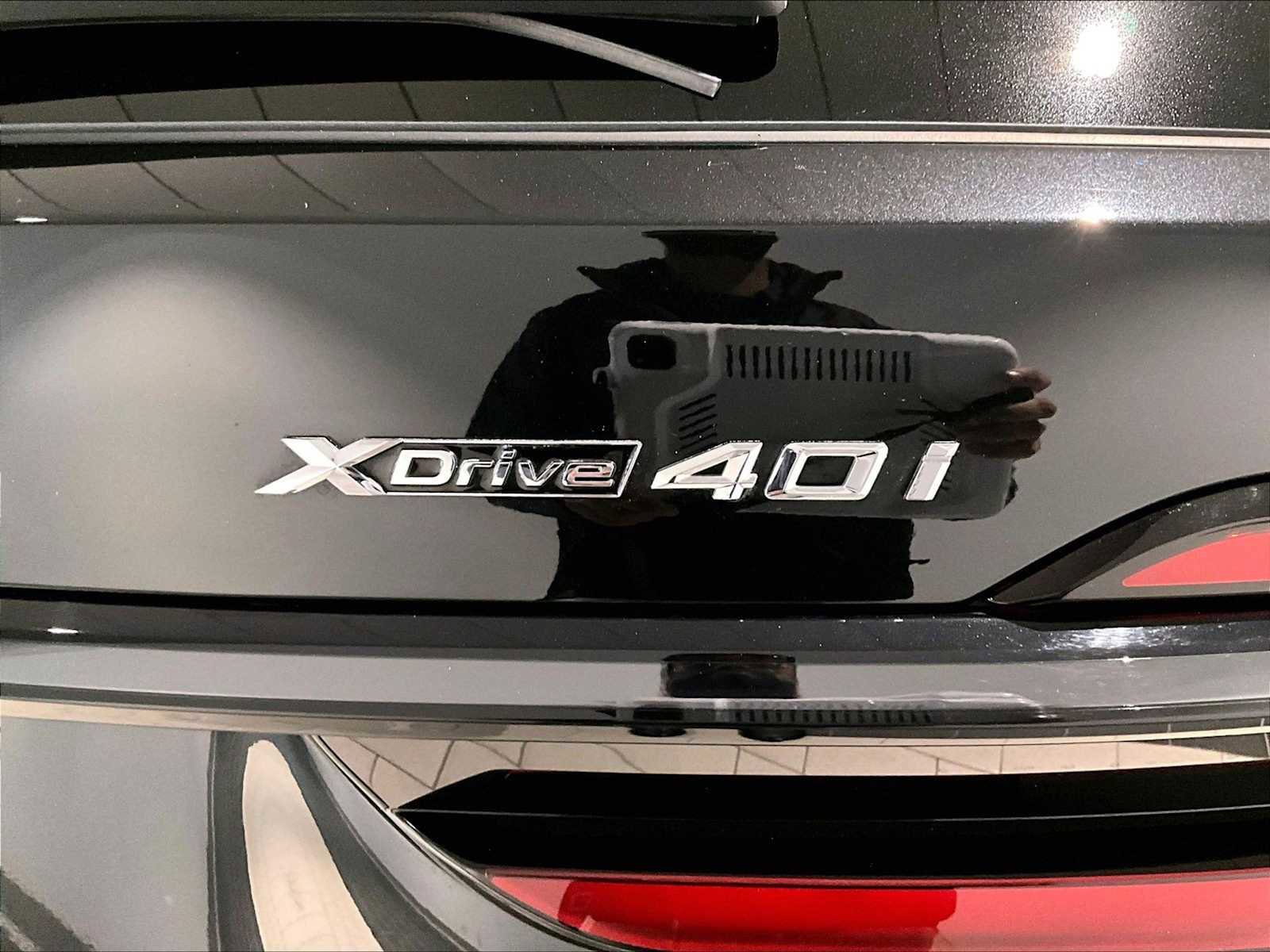 Used 2024 BMW X7 xDrive40i w/ M Sport Package image 37