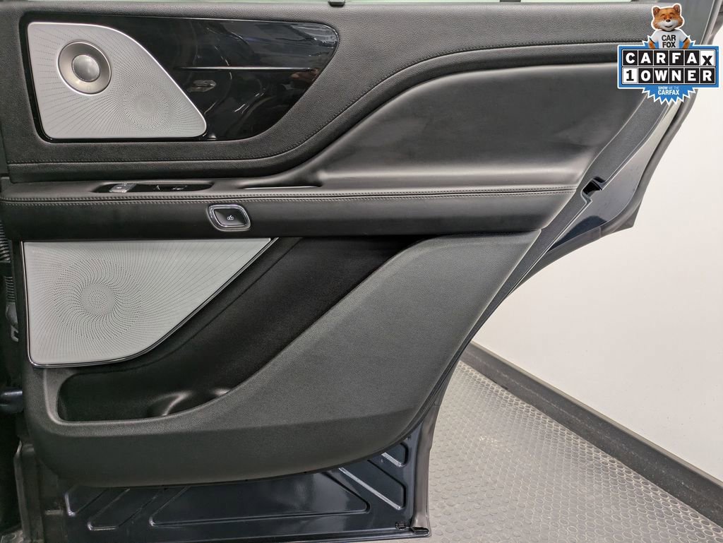 Used 2024 Lincoln Aviator Reserve w/ Equipment Group 201A image 25