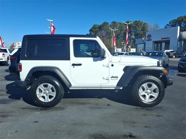 Used 2022 Jeep Wrangler Sport S image 3