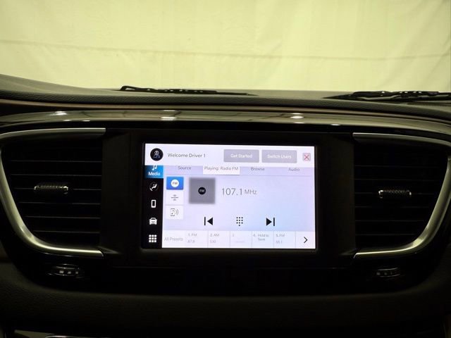 Used 2023 Chrysler Voyager LX image 36