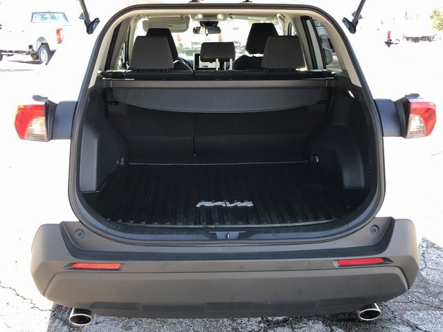 Used 2025 Toyota RAV4 XLE image 24