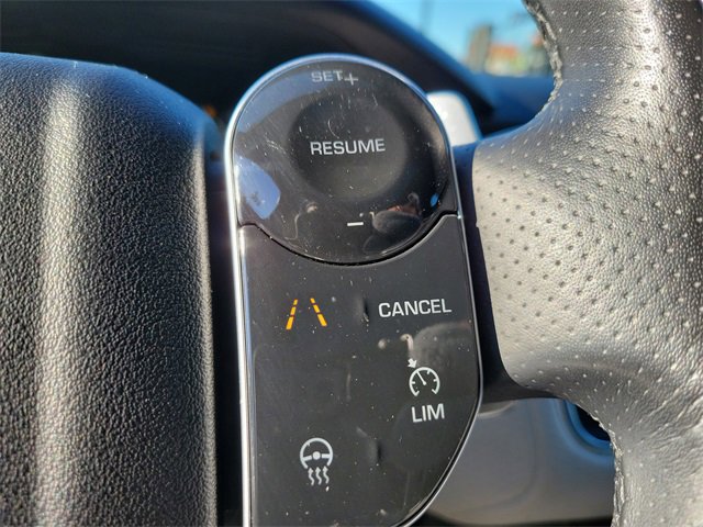 Used 2018 Land Rover Range Rover Velar R-Dynamic SE image 25