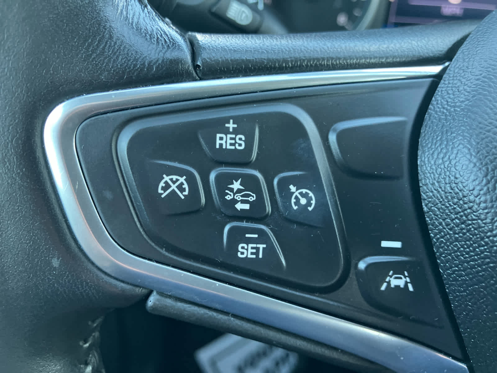 Used 2022 Chevrolet Equinox LT image 17