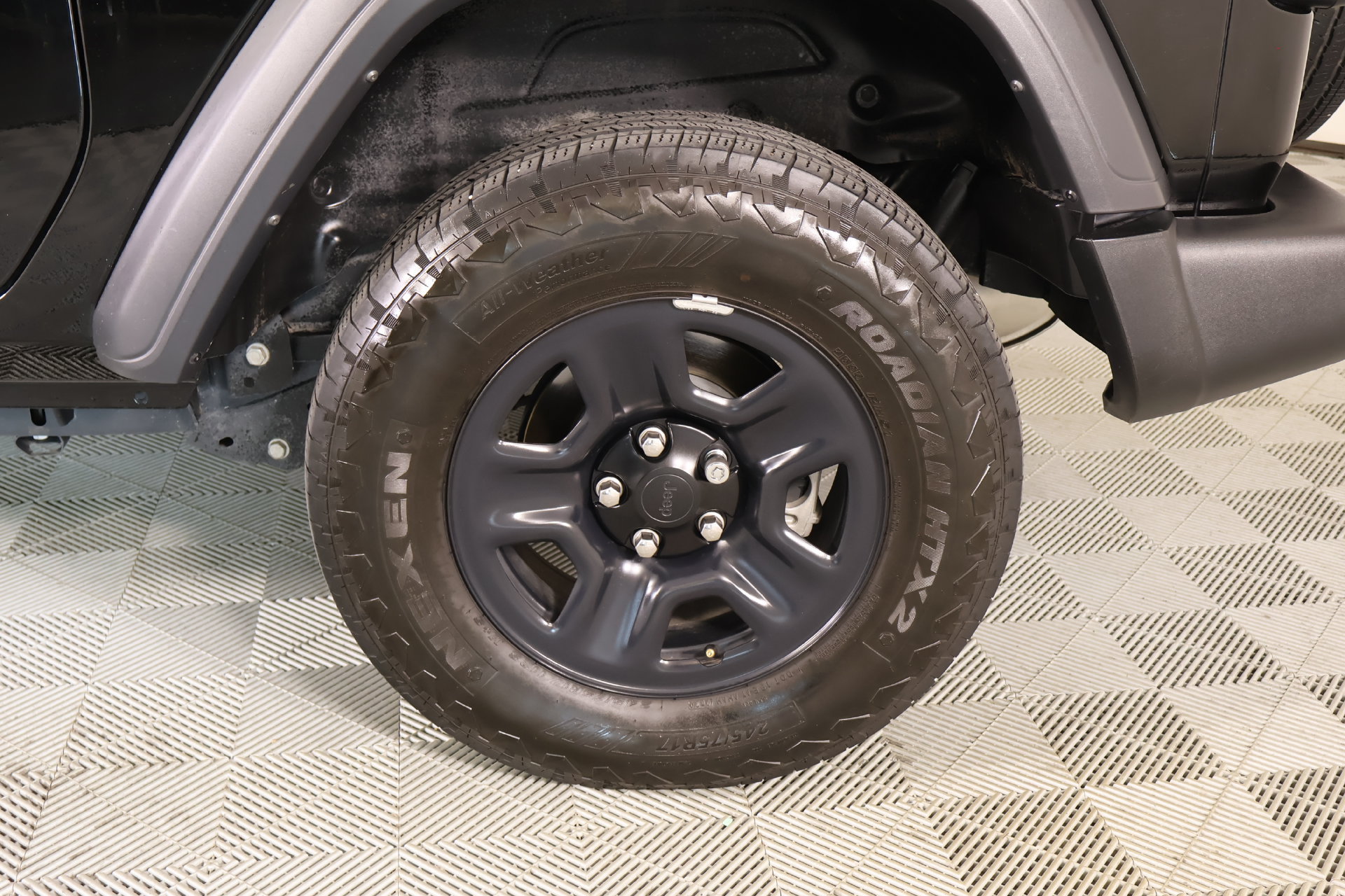 Used 2024 Jeep Wrangler Sport AWD/4WD image 16