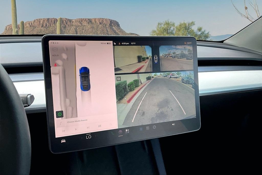 Used 2025 Tesla Model Y Long Range RWD image 21