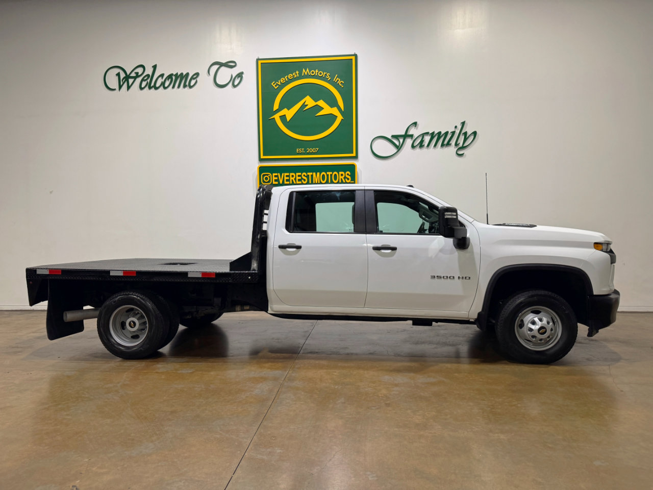 Used 2023 Chevrolet Silverado 3500 W/T w/ WT Fleet Convenience Package image 9