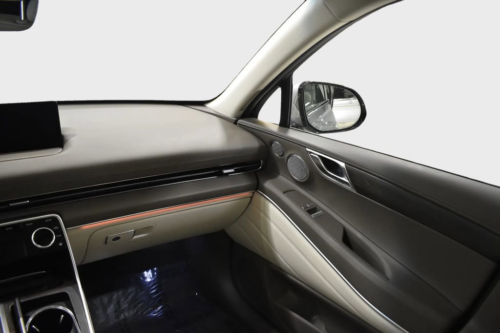 Used 2024 Genesis GV80 2.5T w/ Advanced Package image 28
