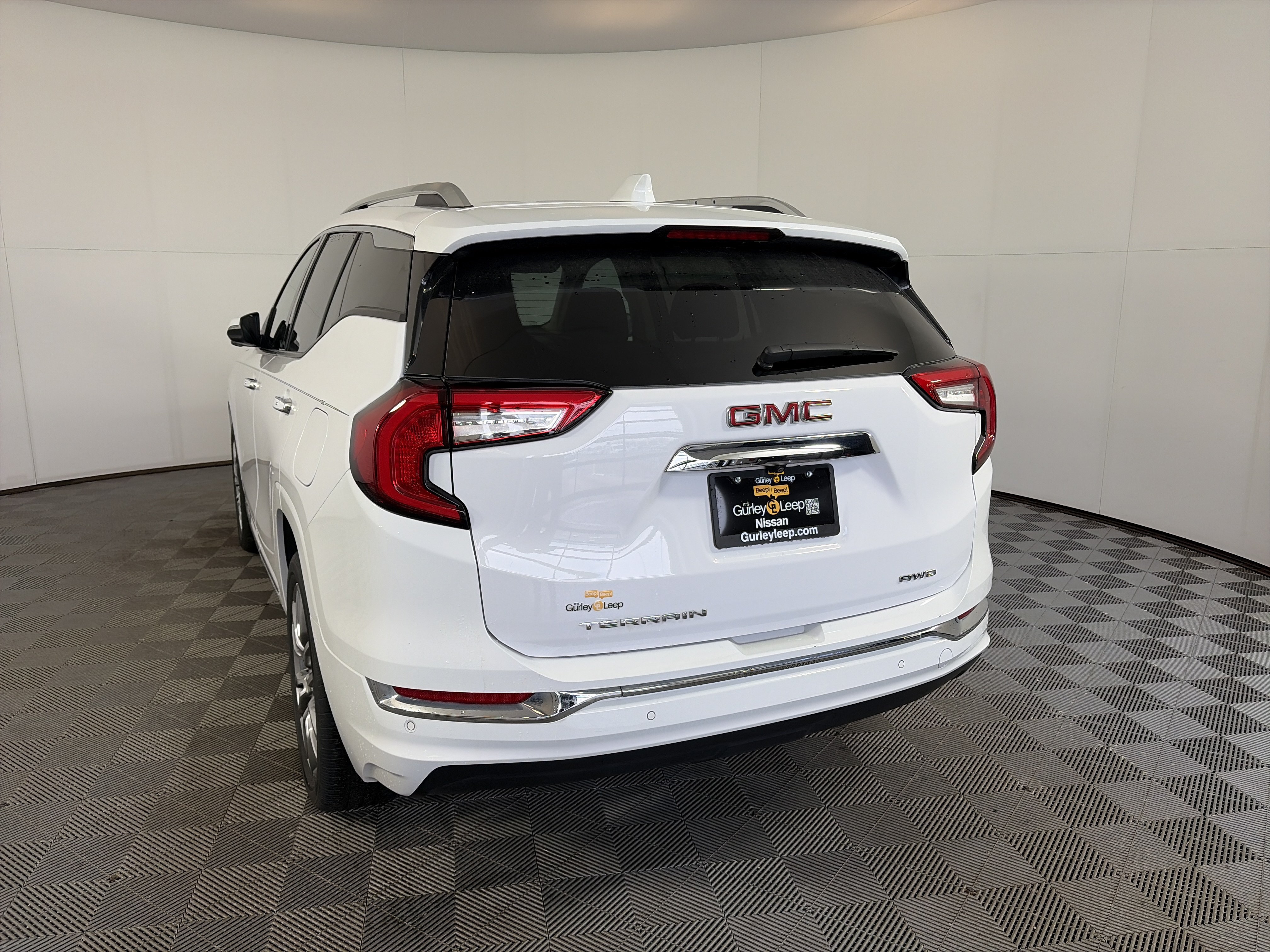 Used 2023 GMC Terrain Denali AWD/4WD image 8