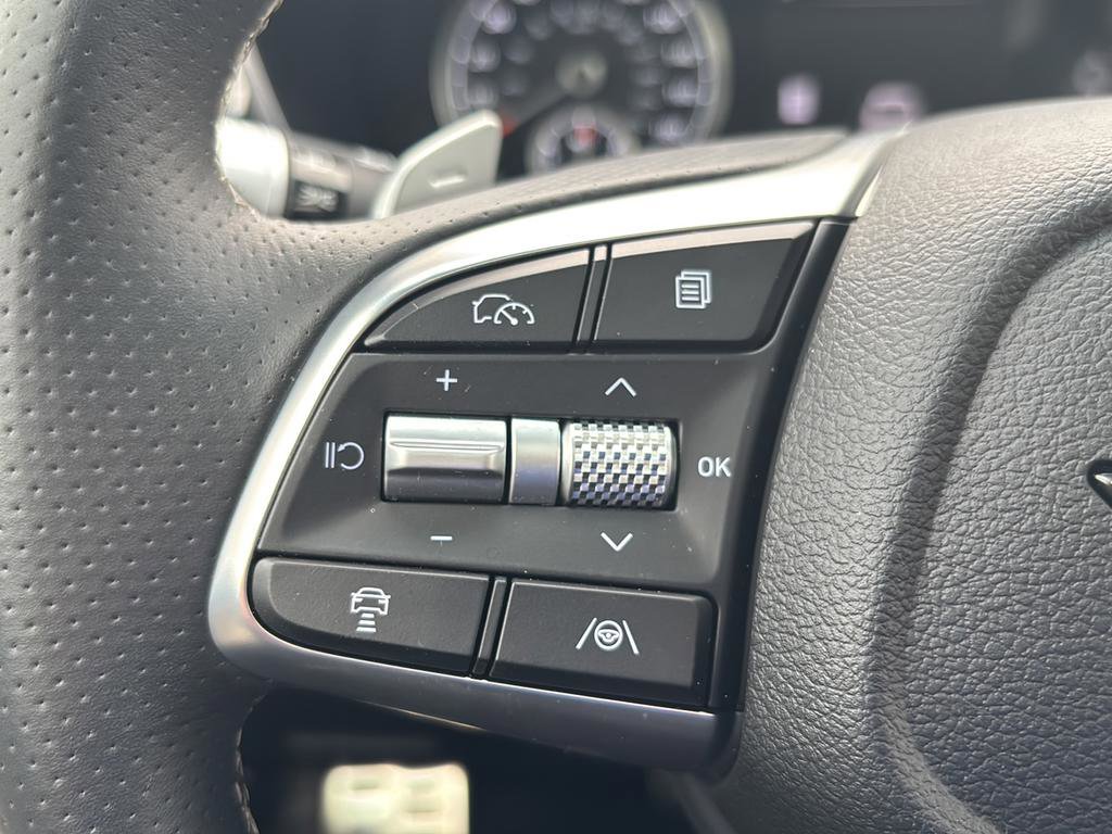 Certified 2025 Genesis G70 2.5T w/ Sport Prestige Package image 26