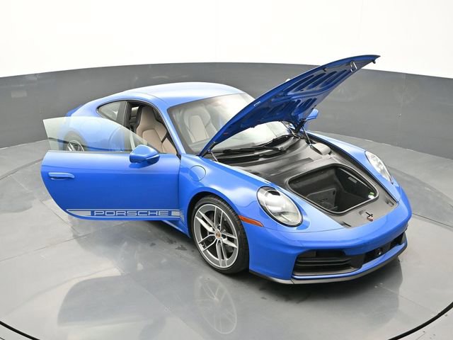 Used 2025 Porsche 911 Carrera RWD image 27