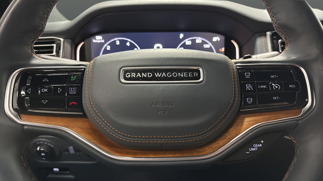 Used 2022 Jeep Grand Wagoneer Series II w/ Premium Group II AWD/4WD image 16