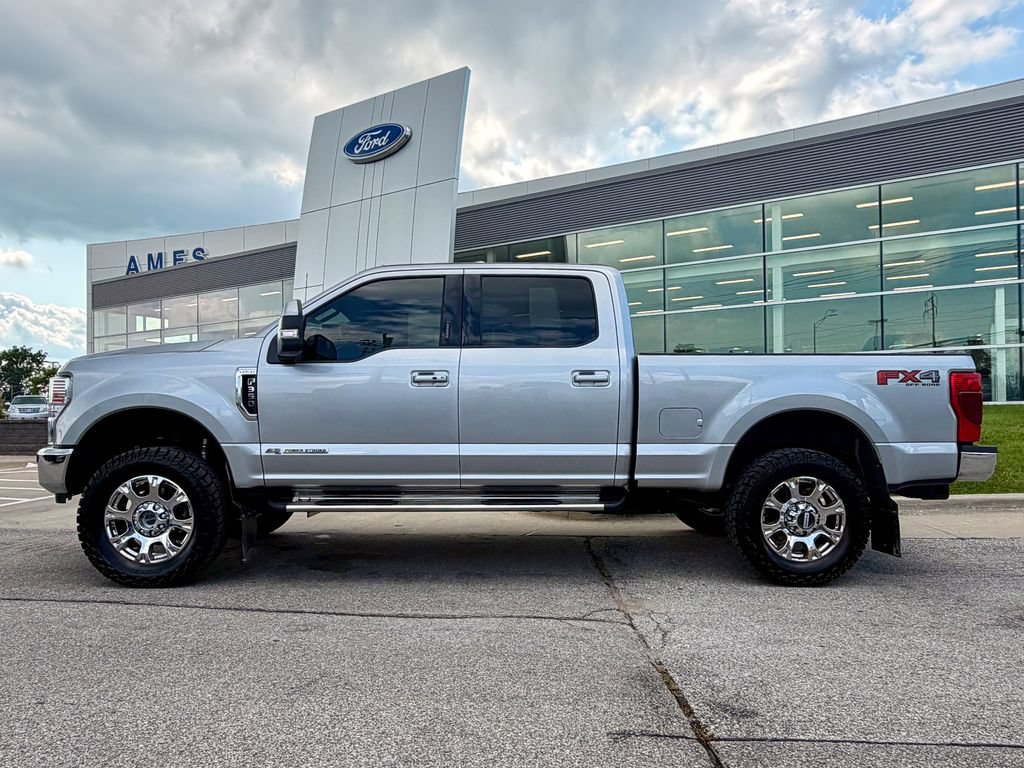 Used 2022 Ford F350 Lariat w/ Lariat Ultimate Package AWD/4WD image 3