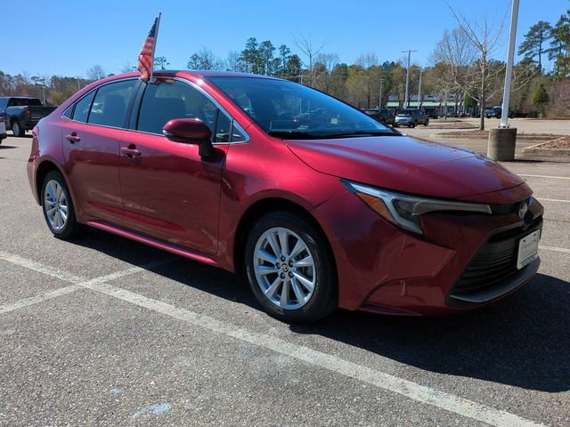 Used 2024 Toyota Corolla XLE image 2