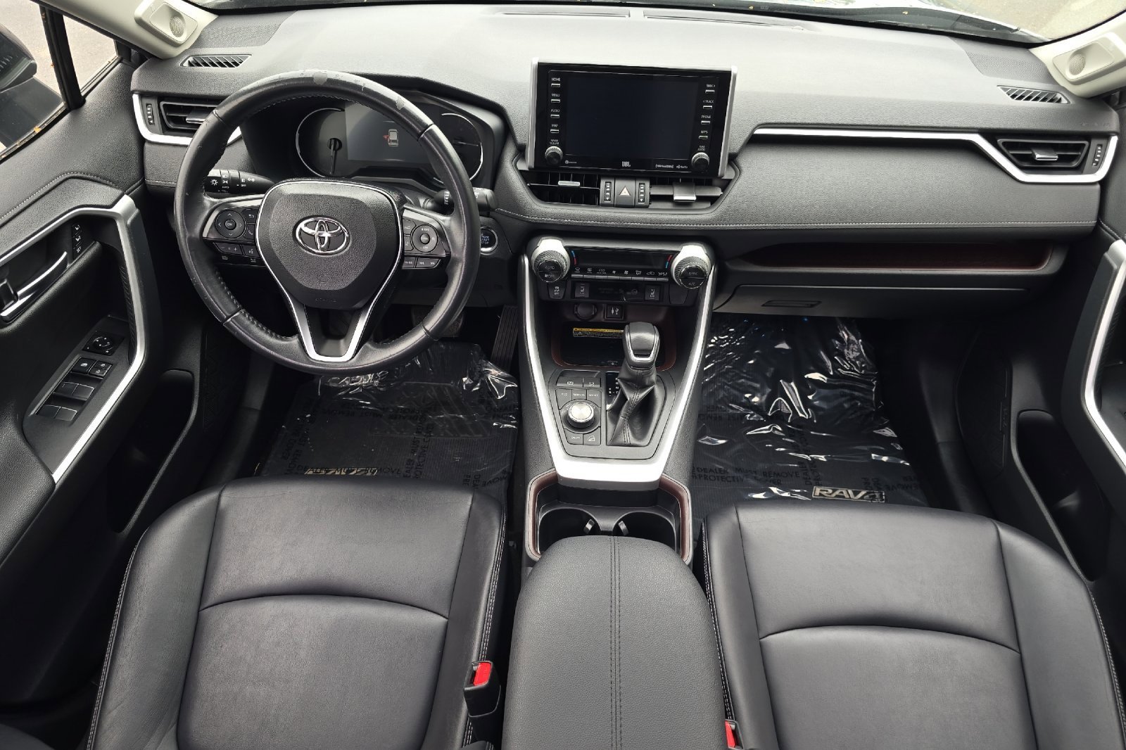 Used 2019 Toyota RAV4 Limited image 12