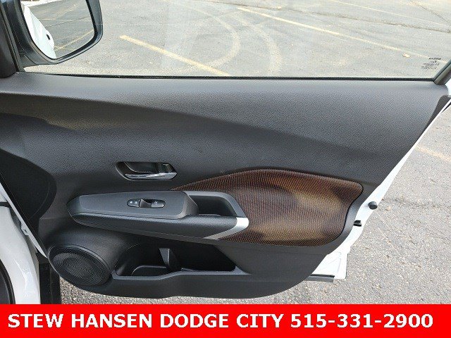 Used 2024 Nissan Kicks SR image 15