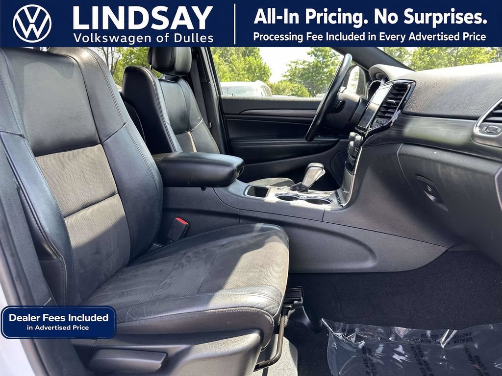 Used 2020 Jeep Grand Cherokee Altitude AWD/4WD image 12