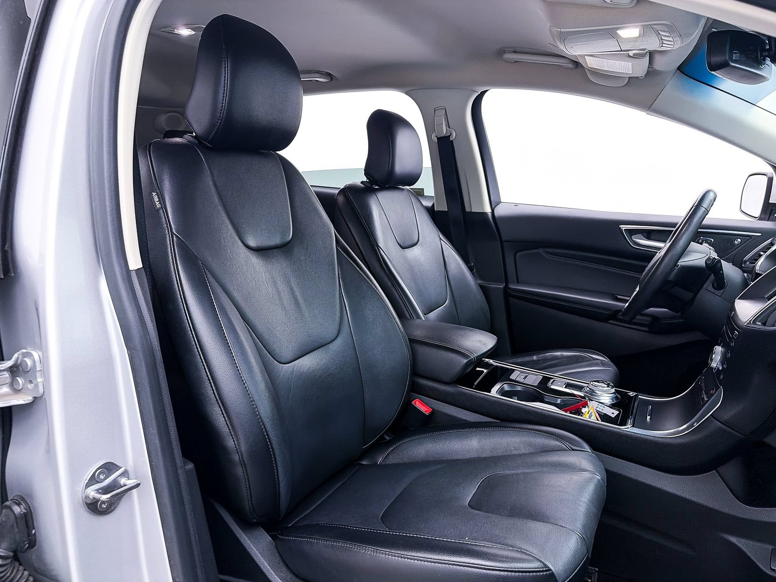 Used 2019 Ford Edge Titanium FWD image 35