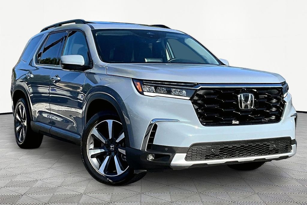 Used 2023 Honda Pilot Elite image 1