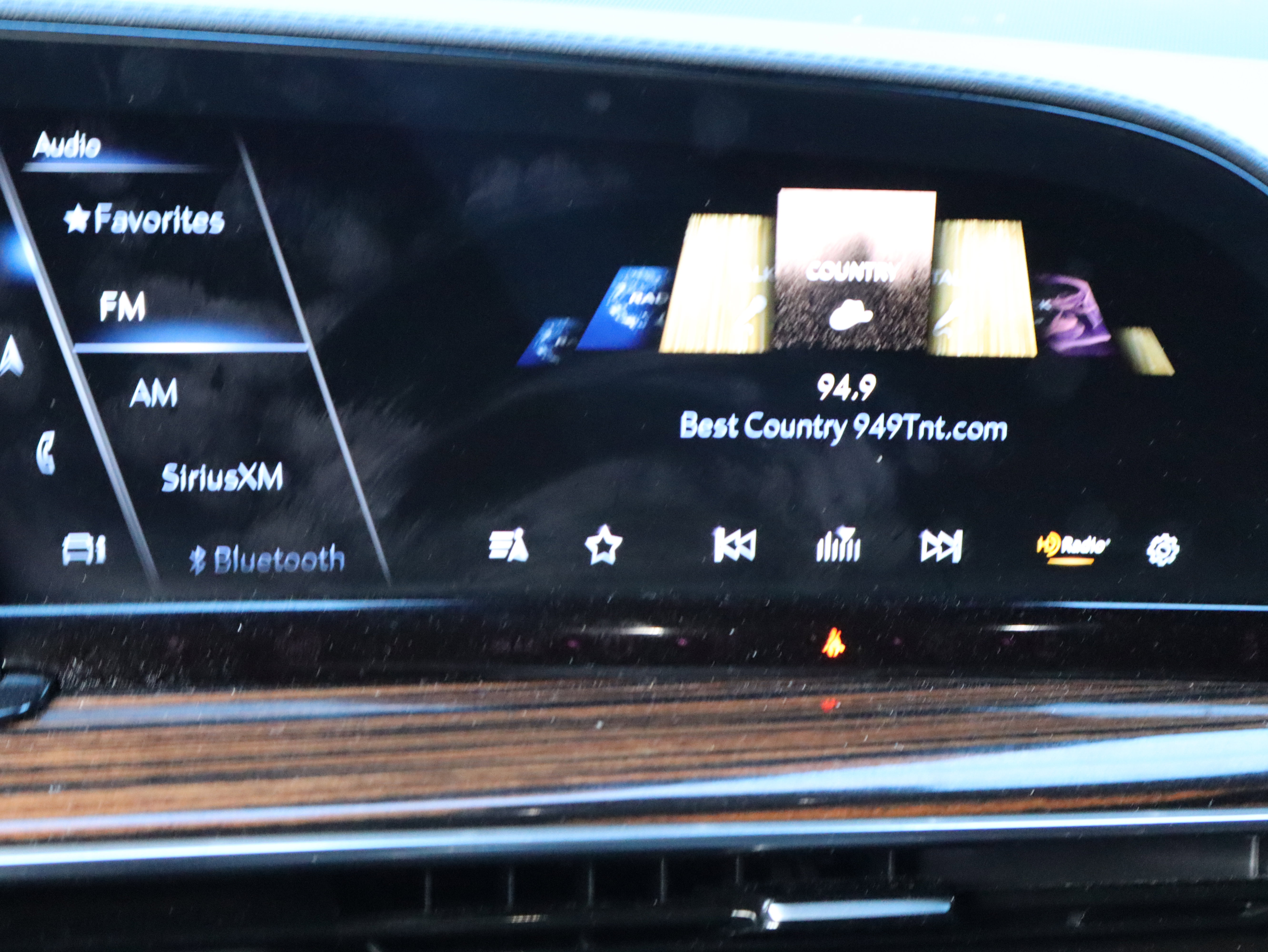 Used 2023 Cadillac Escalade Premium Luxury w/ LPO, Floor Liner Package image 29