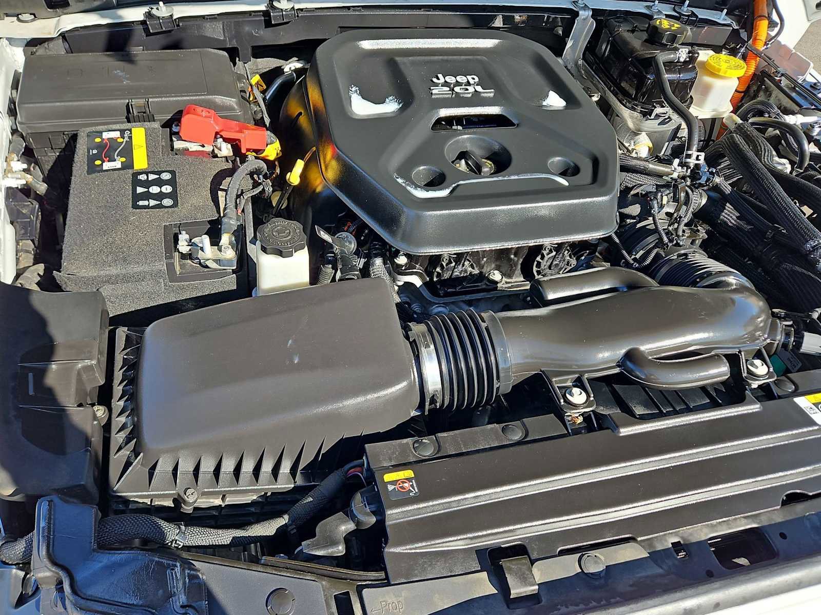 Used 2023 Jeep Wrangler Sahara image 14