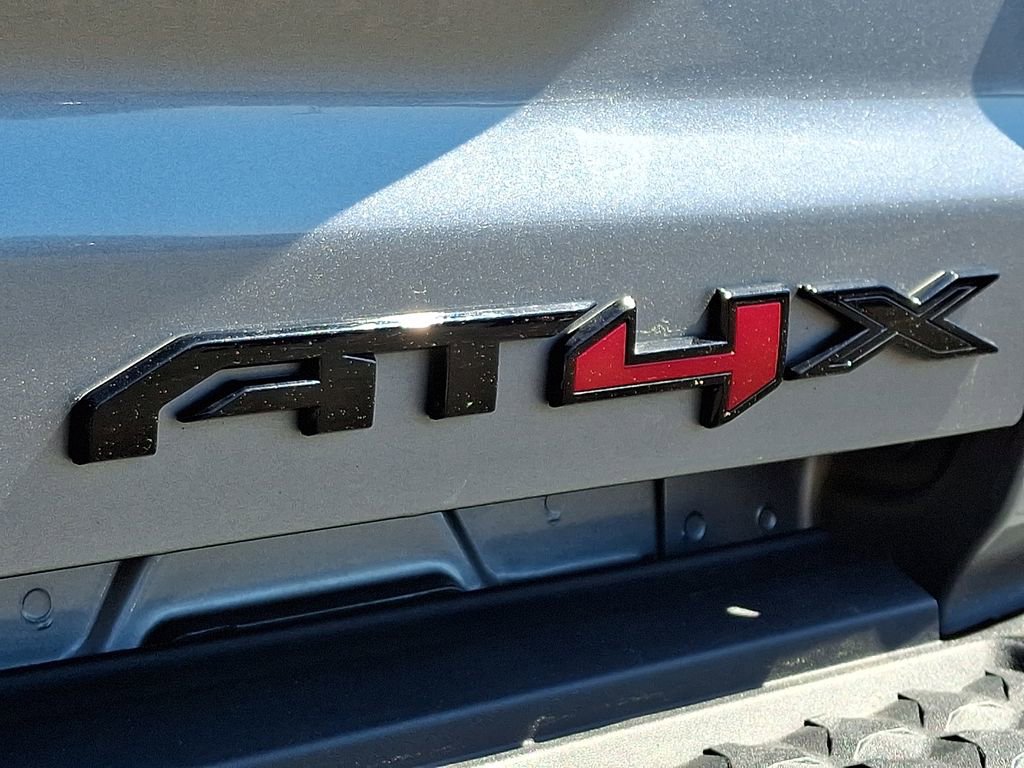 Certified 2024 GMC Canyon AT4X w/ AT4X AEV Edition image 35