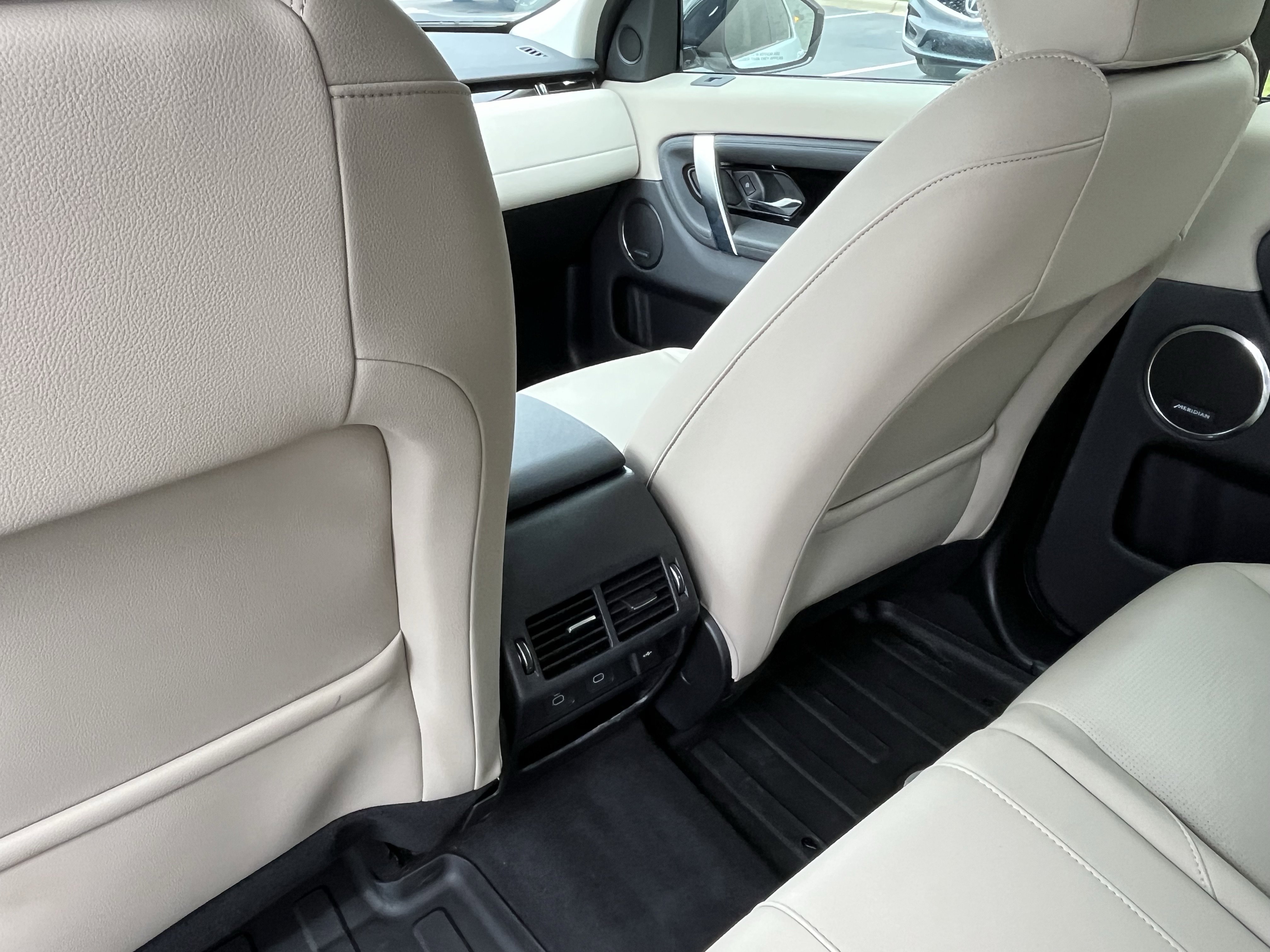 Used 2025 Land Rover Discovery Sport S AWD/4WD image 33