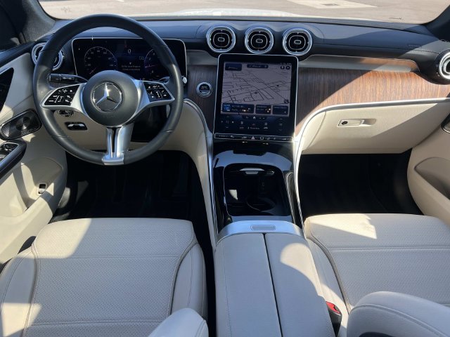 Used 2023 Mercedes-Benz GLC 300 4MATIC image 14