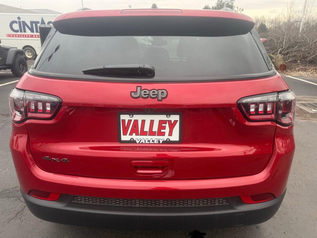 New 2026 Jeep Compass Latitude image 4