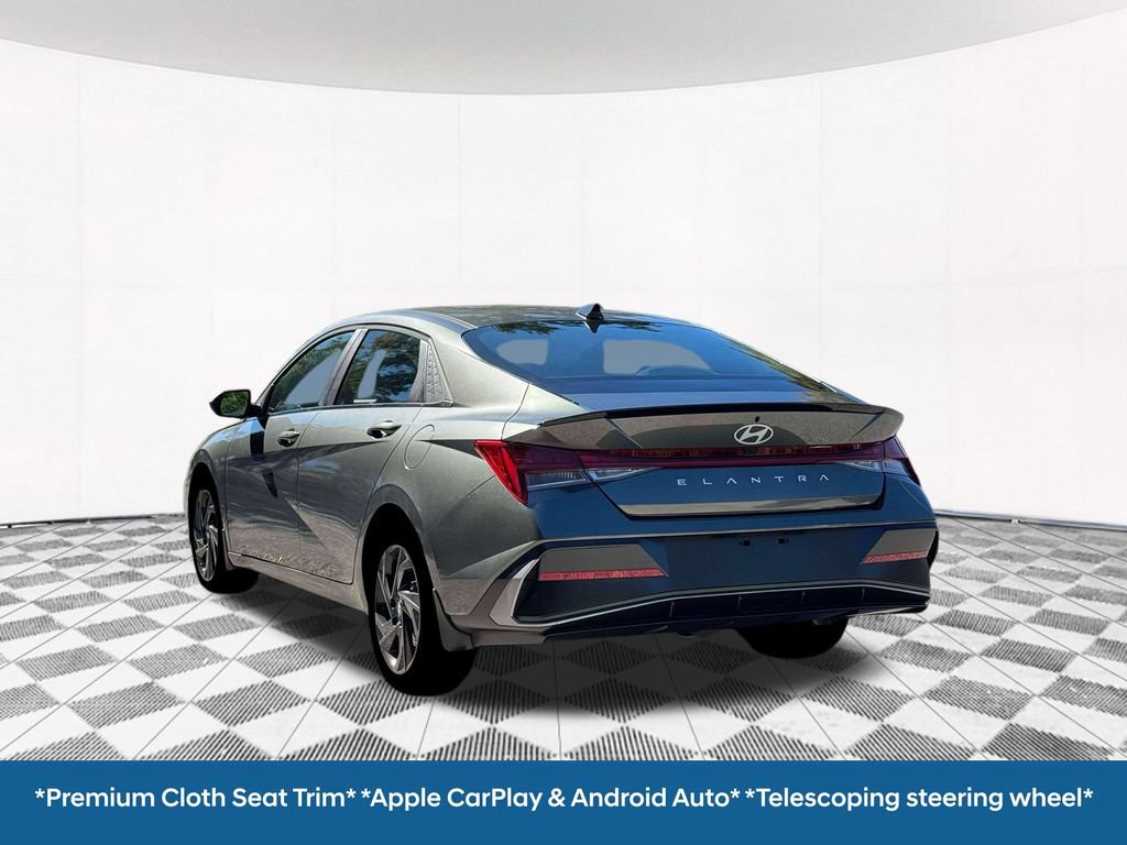 New 2026 Hyundai Elantra SEL Sport Premium FWD image 8