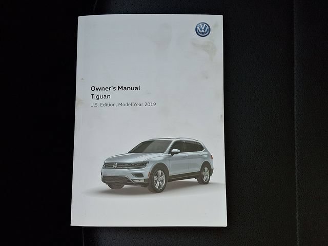 Used 2019 Volkswagen Tiguan SEL w/ 3rd Row Seat Package AWD/4WD image 27