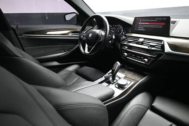 Used 2019 BMW 530e w/ Convenience Package RWD image 12