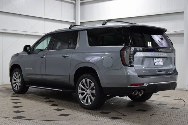 New 2026 Chevrolet Suburban Premier w/ Sun And Tow Package AWD/4WD image 6