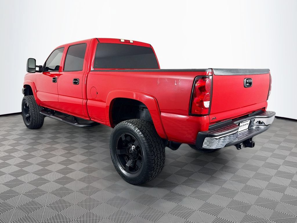 Used 2004 Chevrolet Silverado 2500 LS w/ Skid Plate Package AWD/4WD image 5