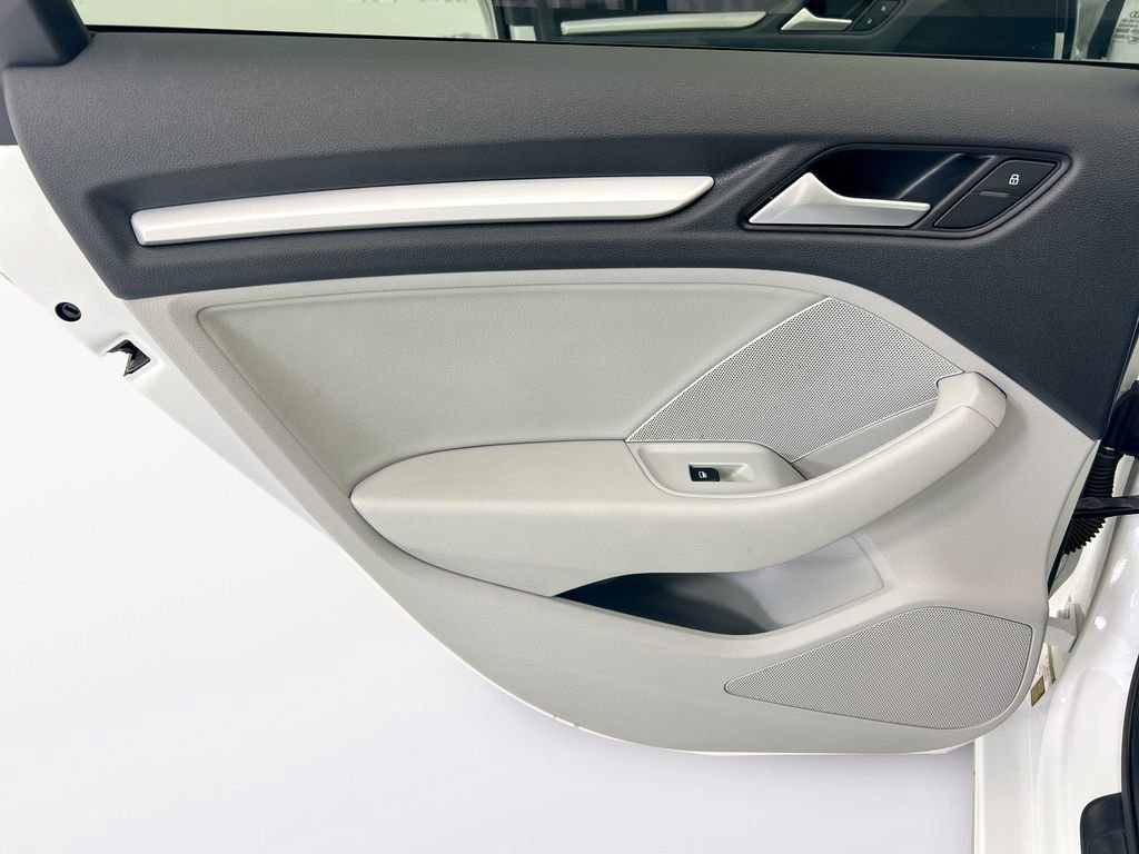 Used 2015 Audi A3 1.8T Premium image 23