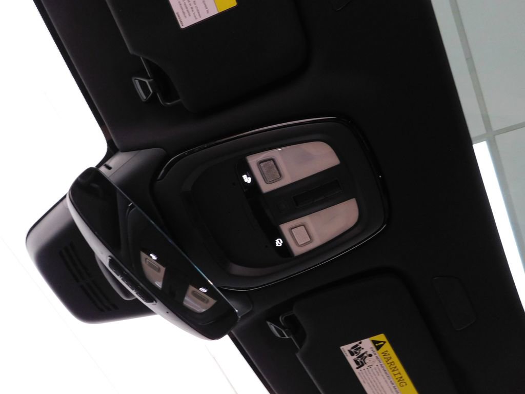 Used 2026 Volvo V90 B6 Cross Country Ultra image 70