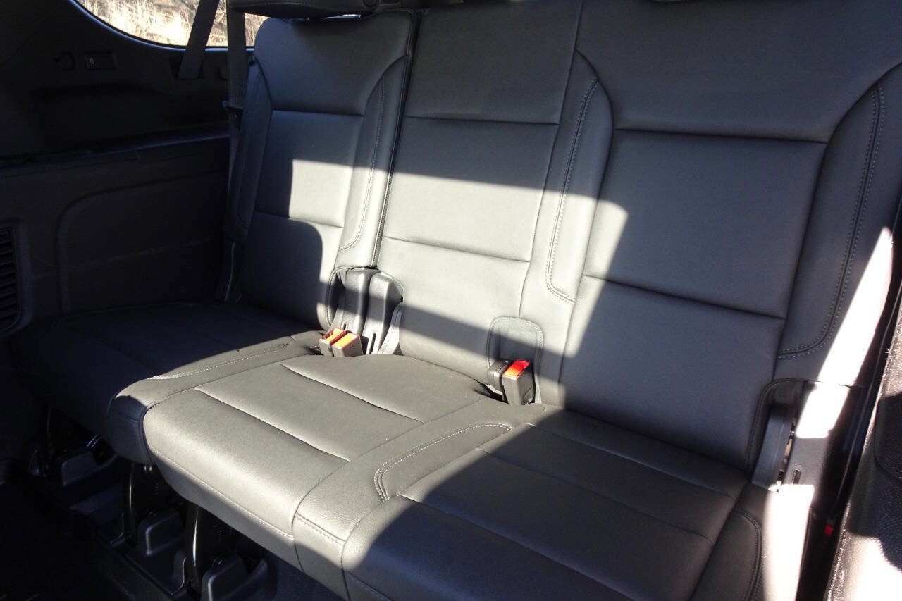 Used 2021 Chevrolet Suburban LT image 20