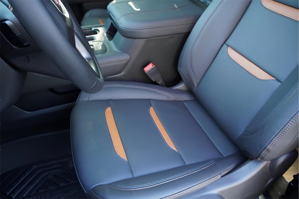 New 2026 GMC Sierra 2500 AT4 w/ AT4 Premium Plus Package image 7