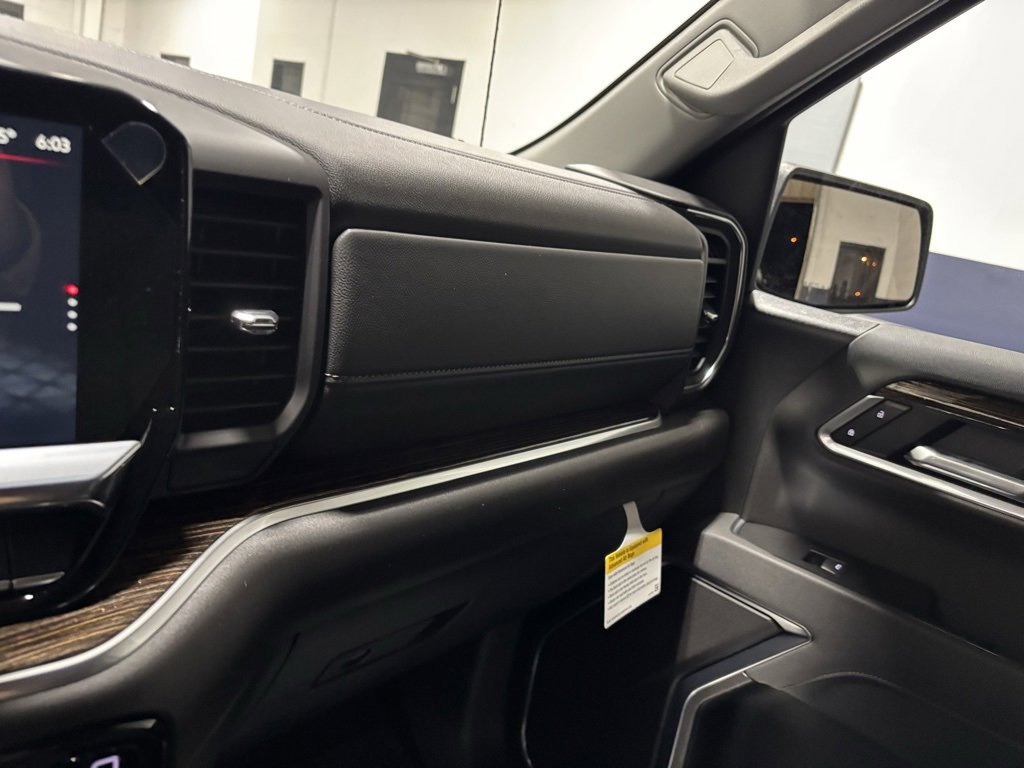 New 2026 GMC Sierra 1500 SLE w/ Preferred Package image 23