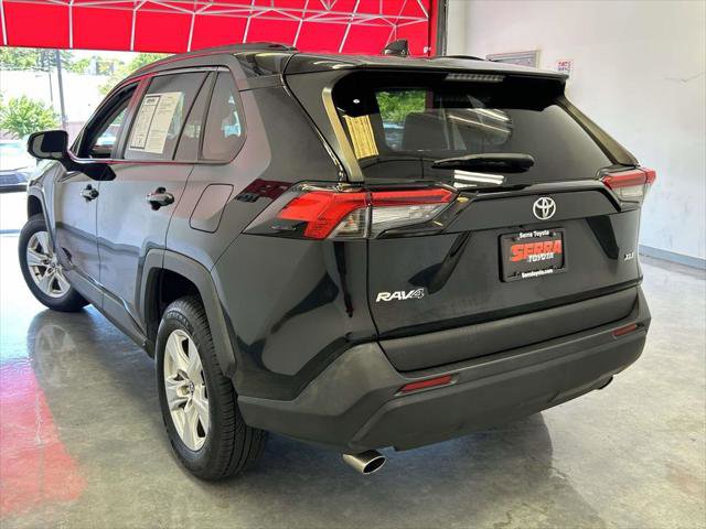 Certified 2021 Toyota RAV4 XLE w/ Convenience Package FWD image 5