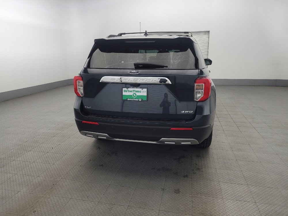 Used 2022 Ford Explorer XLT w/ Equipment Group 202A image 7