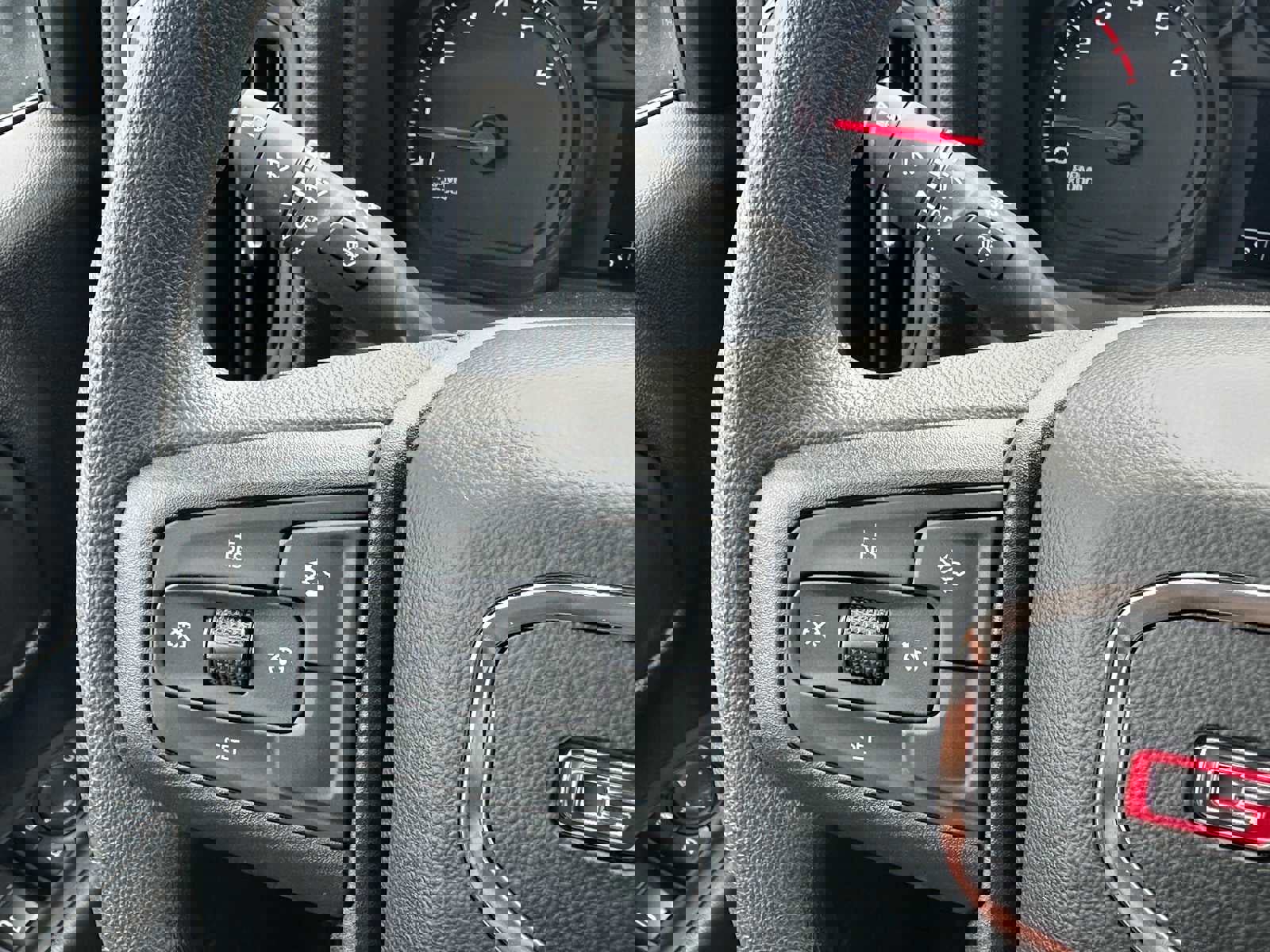 New 2026 GMC Sierra 2500 Pro w/ 1SA Pro Safety Plus Package image 31